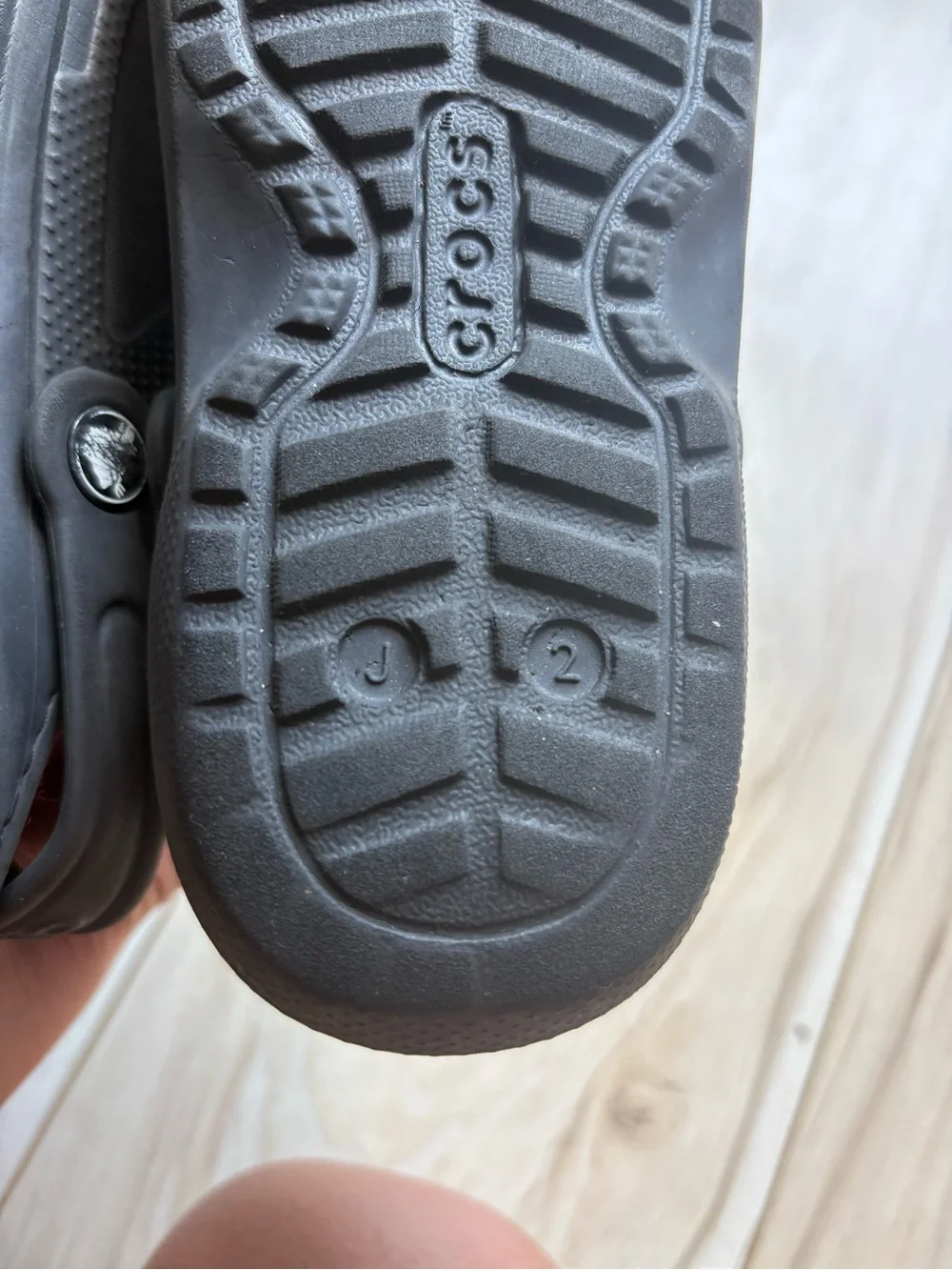 Crocs black Classic Lined Clogs Kids size 2